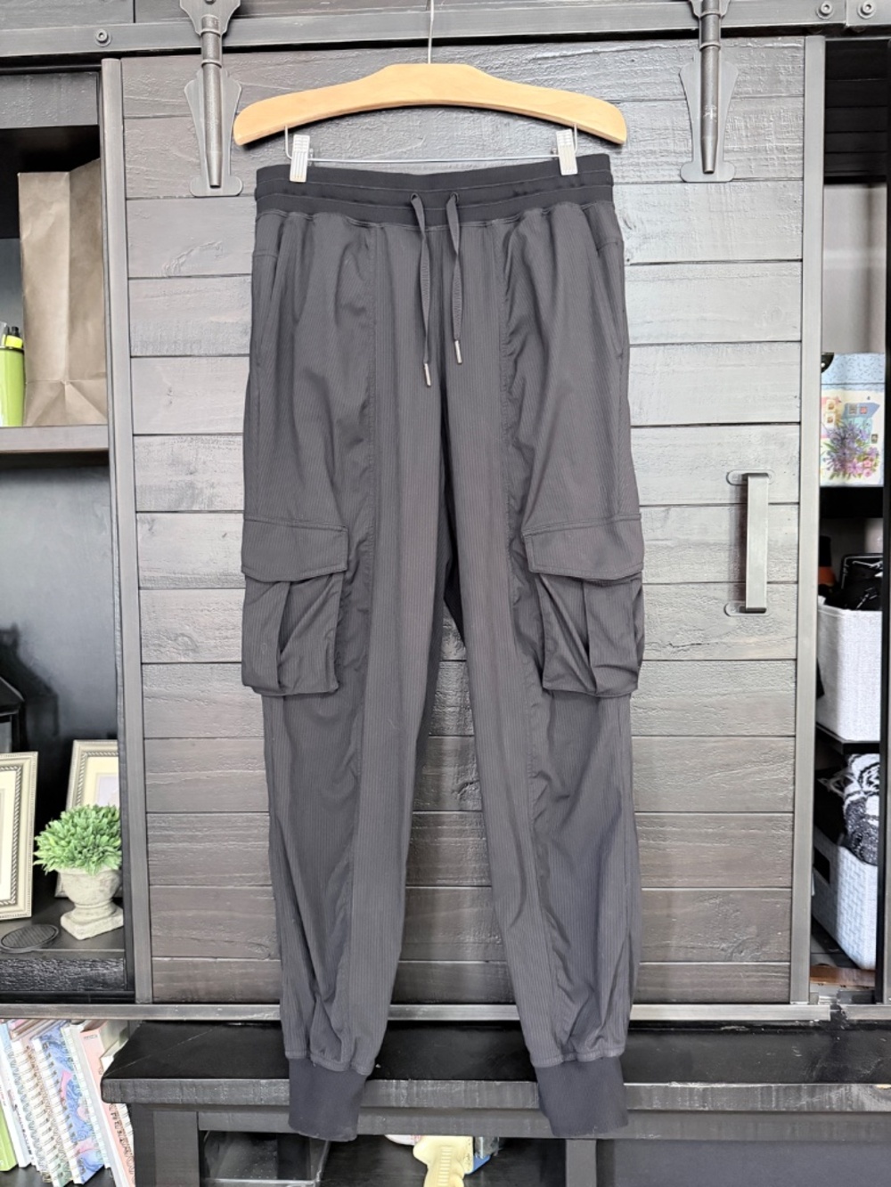 Lululemon Dance Studio Cargo Joggers - Black sz S